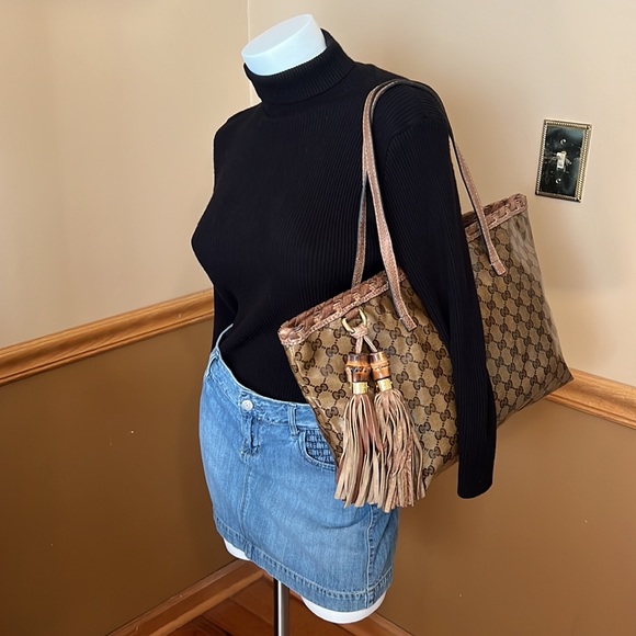 A54- 💯 % authentic Gucci shoulder bag - Picture 3 of 16